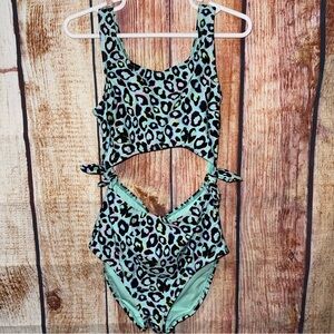 Fabkids Mint Leopard One Piece Swimsuit Girls Small 6/7